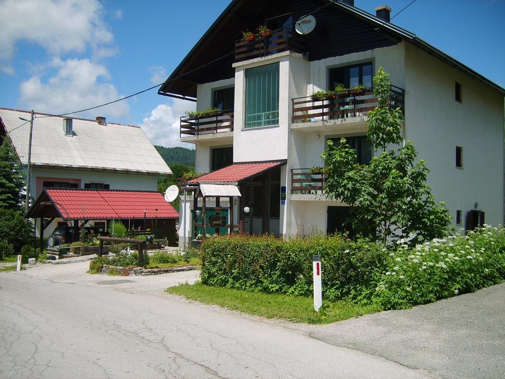 Guest House Raukar Crni Lug Exterior foto